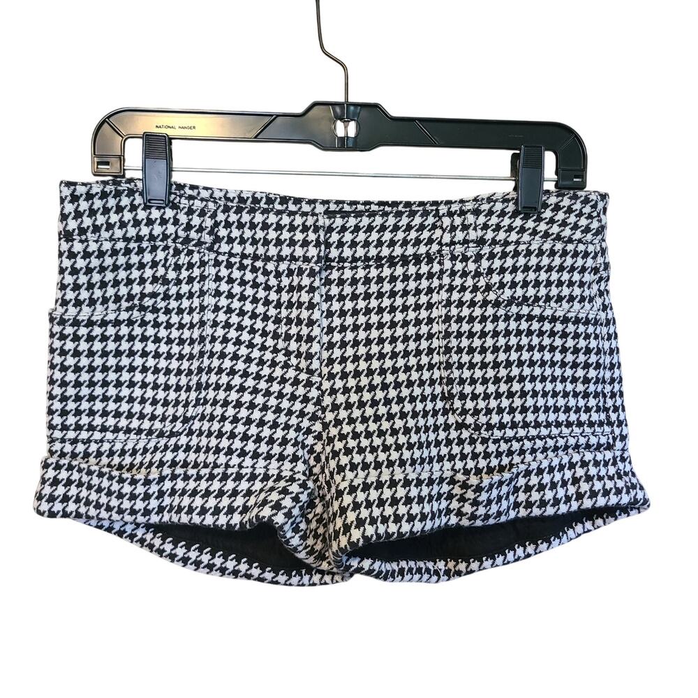 VTG‎ Y2K Guess Low Rise Mini Shorts Womens 28 Black White Houndstooth Cuffed Hem